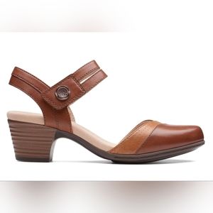 Women's size 10 Clark's Vallerie Rally shoes 2 inch heel